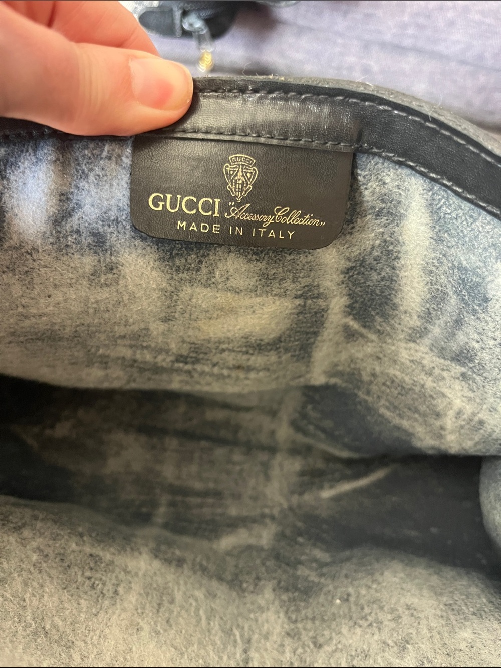 Set of 4 vintage Gucci clutches featuring the signature navy and red Web stripe. - Picture 9 of 13